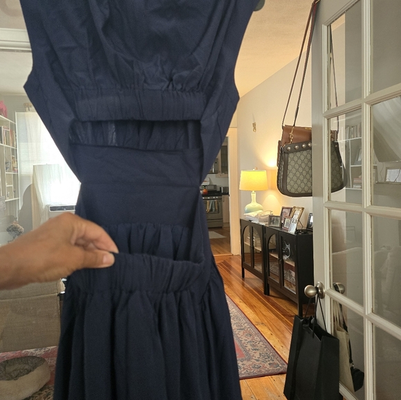 Maxi side cutout dress with pockets - Picture 5 of 6